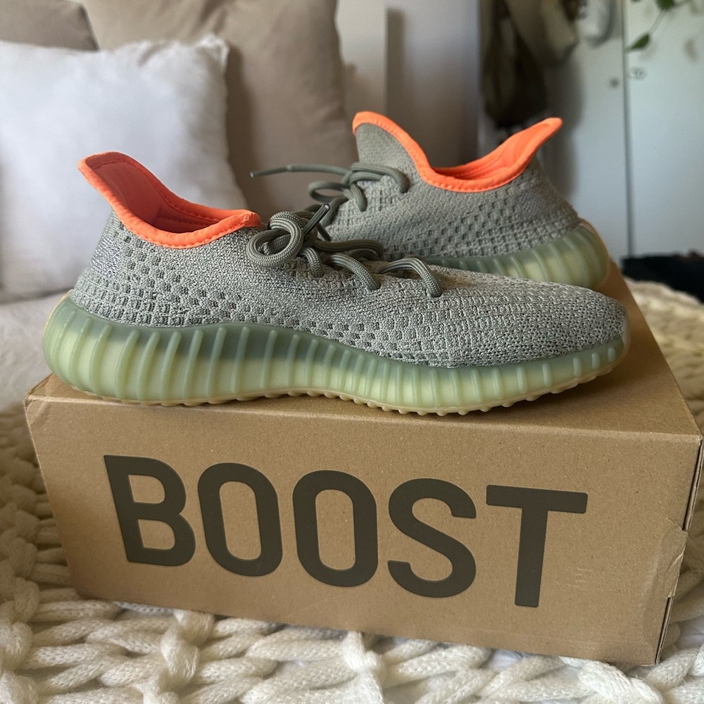 YEEZY BOOST 350 V2 (DESERT SAGE)